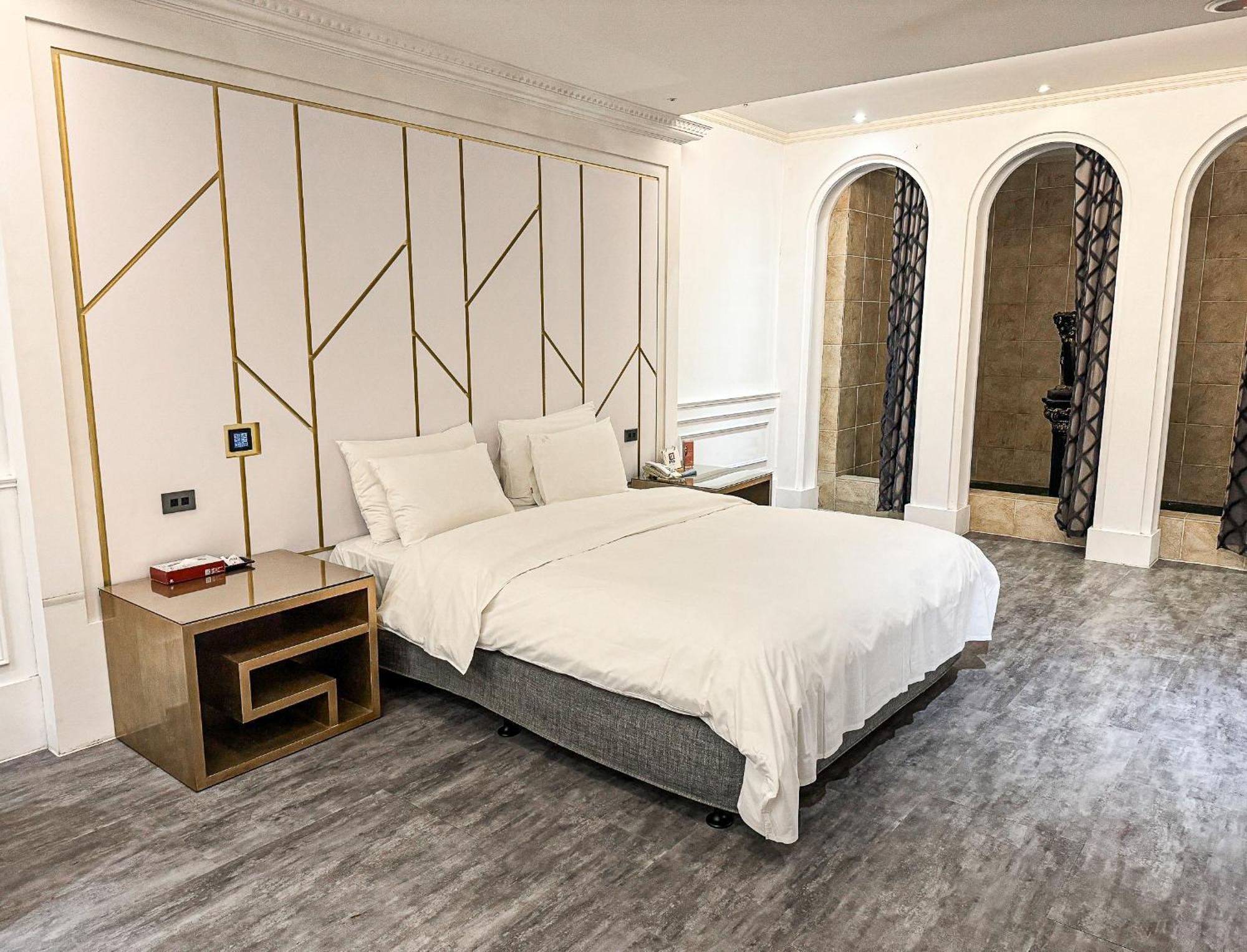 All-Ur Boutique Motel - Taichung Branch Екстер'єр фото