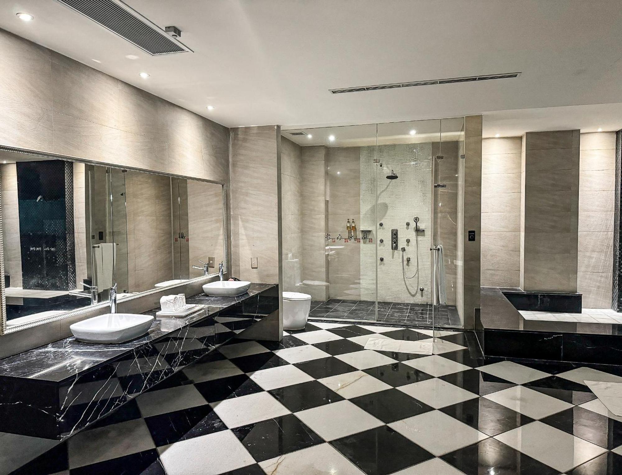 All-Ur Boutique Motel - Taichung Branch Екстер'єр фото