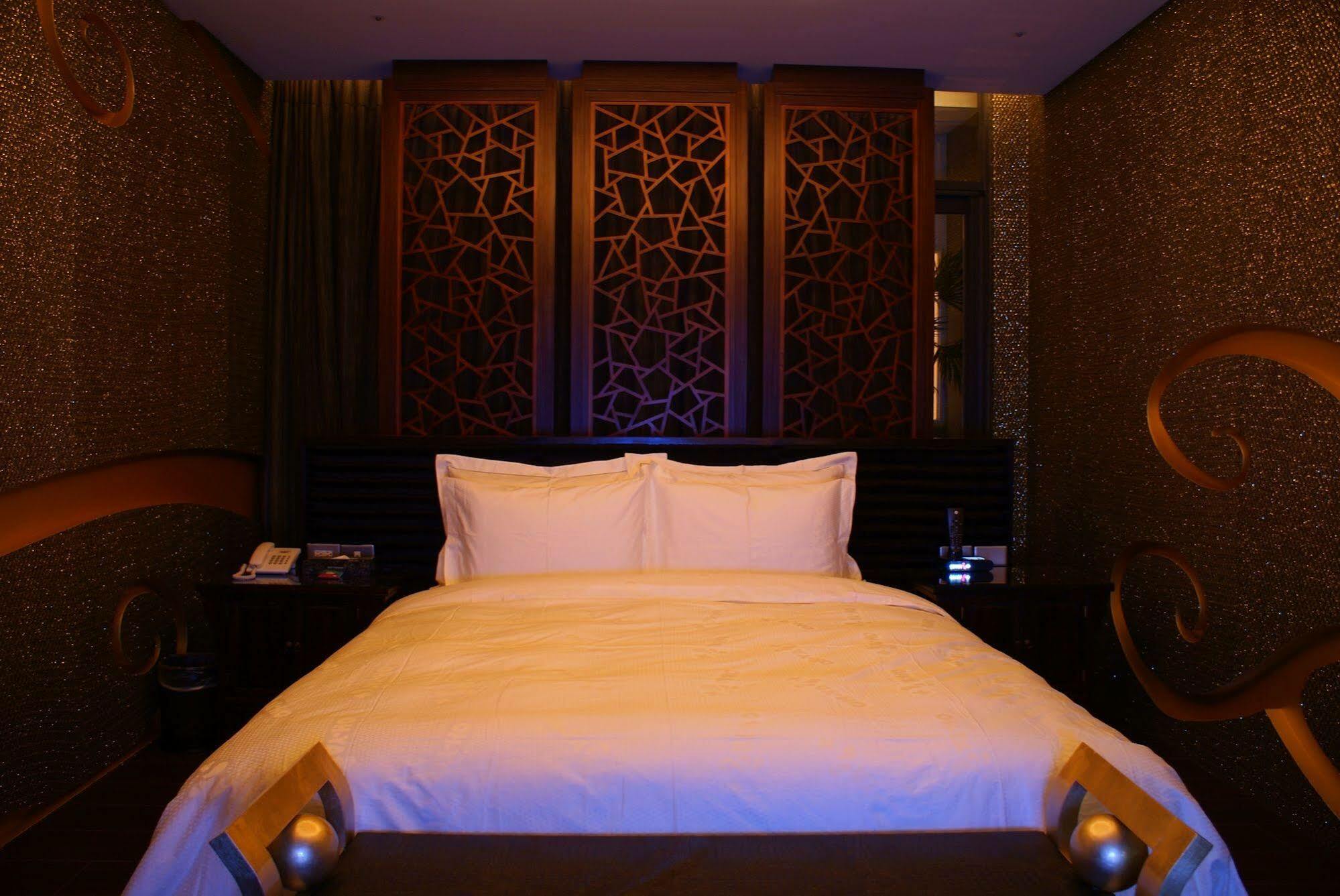 All-Ur Boutique Motel - Taichung Branch Екстер'єр фото
