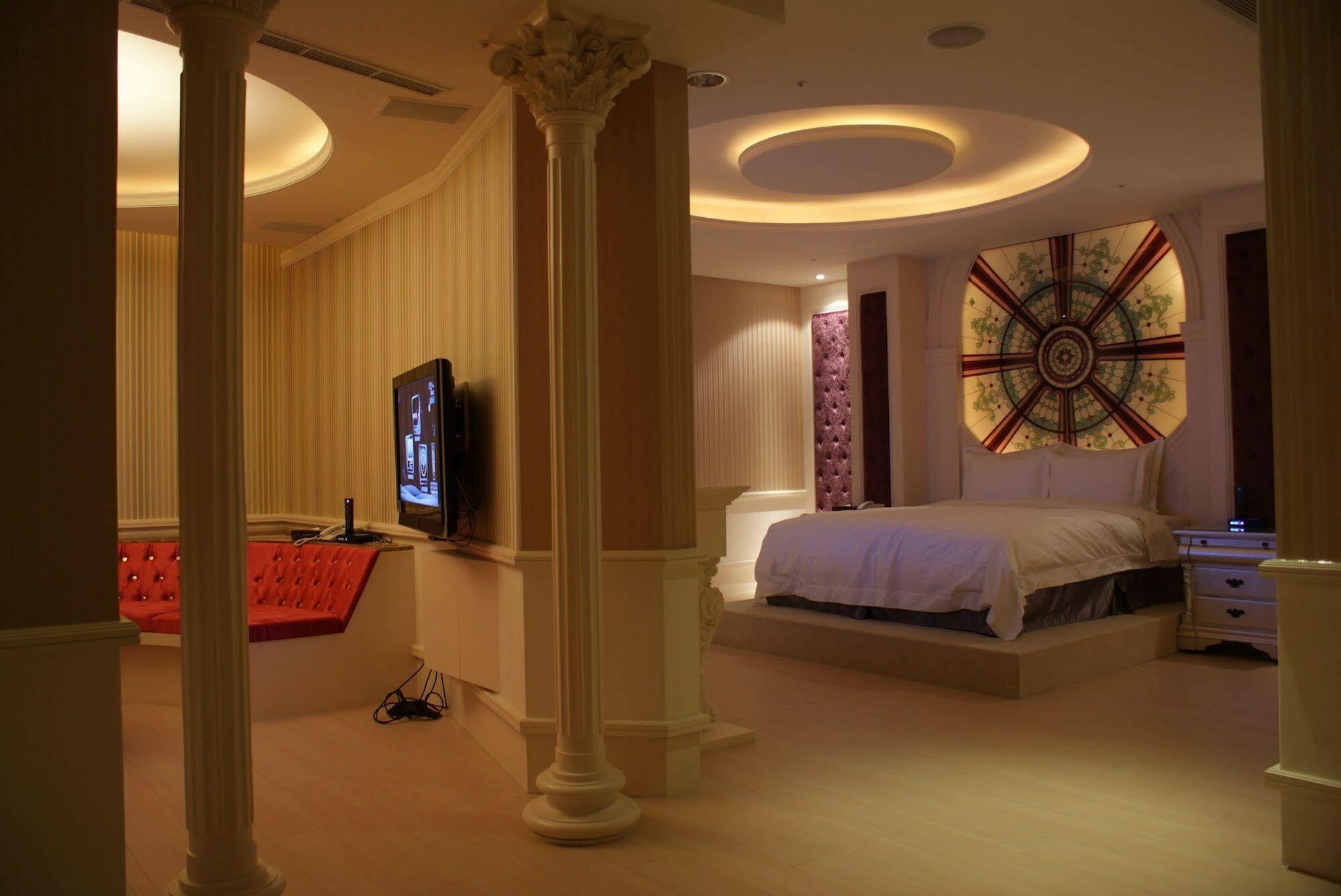 All-Ur Boutique Motel - Taichung Branch Екстер'єр фото